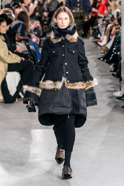 Look 19